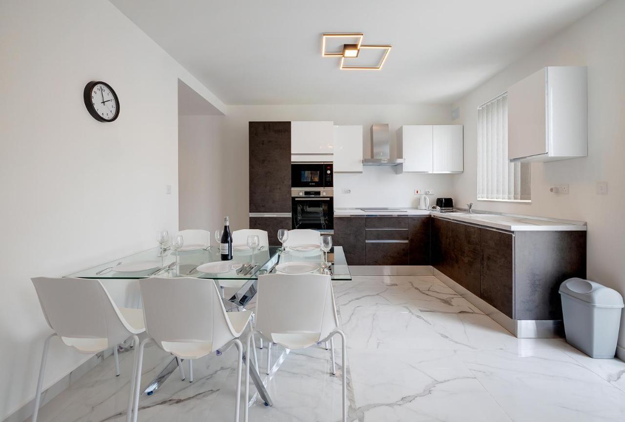 Stylish 2Br Apartment In Central St Julians Saint Julian's Exterior foto
