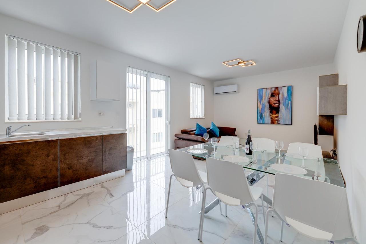 Stylish 2Br Apartment In Central St Julians Saint Julian's Exterior foto