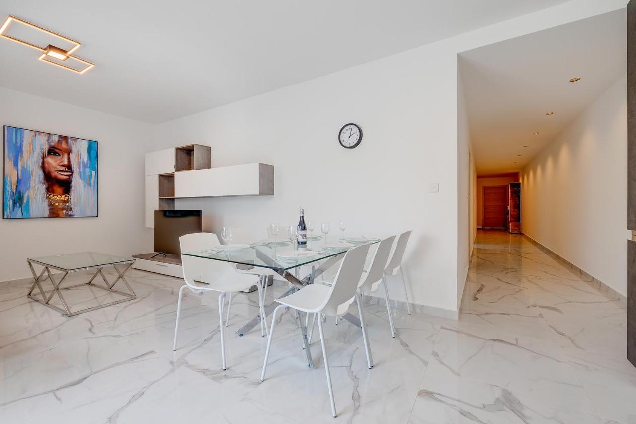 Stylish 2Br Apartment In Central St Julians Saint Julian's Exterior foto